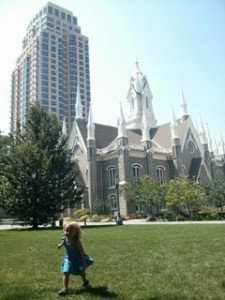 Xena runs circles in Temple Square