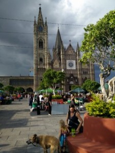 Hanging out in Parque Expiatorio